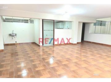 Departamento · 160m² · 3 Dormitorios · 1 Estacionamiento · Departamento en La Molina