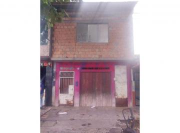 Casa de 4 habitaciones, Maynas · Casa de 2 Pisos en Venta en El Centro de Iquitos | 255 m² | Negocio Puerta a Calle | Excelente Ubica