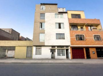 Casa de 14 habitaciones, Lima · Casa Comercial en Venta en El Agustino