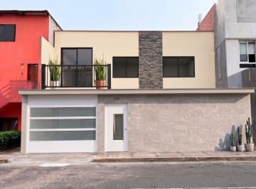 Casa de 4 habitaciones, Lima · Casa Remodelada en Venta – San Miguel (Cerca Al Mar)