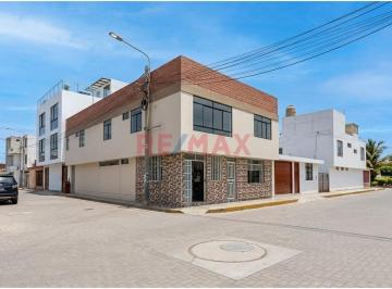 Casa · 125m² · 6 Dormitorios · Casa en Venta en Urb. Puertas del Sol I – La victoria.(K. Rojas)