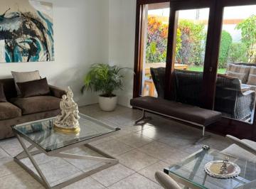 Casa de 4 habitaciones, Lima · Casa, Impecable, 4 Dorm., Amplio Jardin