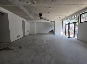 Local comercial · 124m² · 3 Estacionamientos · Local Comercial en Alquiler