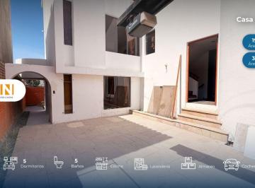 Casa de 4 habitaciones, Arequipa · En Venta Amplia Casa en Cayma Baja