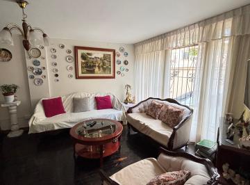 Casa de 4 habitaciones, Lima · Se Vende Propiedad Tipo Casa en Primer y Segundo Piso