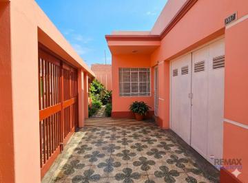 Casa · 134m² · 5 Dormitorios · Casa a La Venta en La Perla