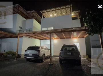Casa · 270m² · 4 Dormitorios · Casa de Playa Laguna Beach - Cerro Azul - Cañete