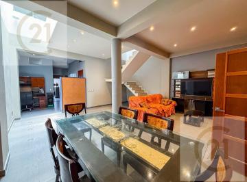 Departamento · 181m² · 2 Dormitorios · 1 Estacionamiento · Departamento 1er Piso 181 m² en Puente Piedra con Estacionamiento!