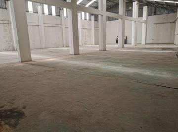 Departamento de 7 habitaciones, Arequipa · Almacen en Alquiler en Rio Seco