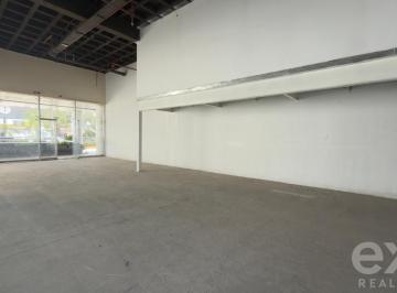 Local comercial · 293m² · 2 Estacionamientos · Local Comercial / Puerta Calle/ 238 m² Cerca a U Lima y Jockey