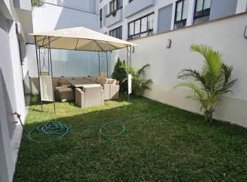 Departamento · 82m² · 2 Dormitorios · 1 Estacionamiento · Departamento Primer Piso con Jardín