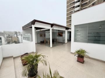 Departamento · 236m² · 4 Dormitorios · 2 Estacionamientos · Departamento en Miraflores