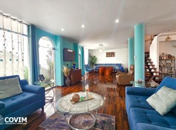 Casa · 212m² · 4 Dormitorios · 1 Estacionamiento · Casa en Venta en Sachaca