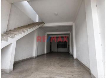 Local comercial , Lima · Alquiler de Local en Primer Piso con Cinco m de Altura