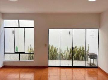 Casa · 255m² · 5 Dormitorios · Venta de Casa en San Borja | a un Paso de La Rambla y Estación del Tren La Cultura
