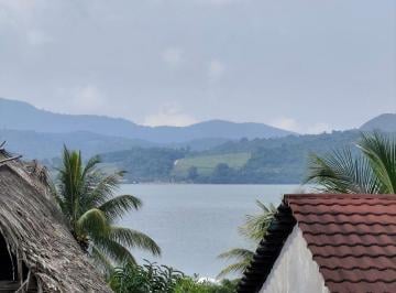 Casa de 6 habitaciones, San Martin · Vendo Casa a Una Cuadra de La Laguna Azul en Sauce