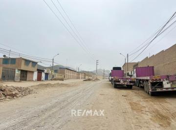 Terreno / Lote · 2301m² · Terreno Industrial en Esquina - a 25 Minutos del Aeropuerto | Parque Porcino Ventanilla
