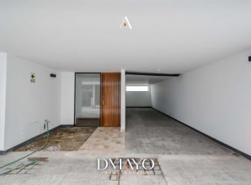 Casa · 259m² · 3 Dormitorios · 2 Estacionamientos · Exclusivo Townhouse en Venta Ubicado en La Mejor Zona de Miraflores - San Antonio. No Paga Alcabala