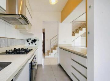 Departamento · 135m² · 4 Dormitorios · 1 Estacionamiento · Triplex en Venta en Zona Segura de Los Olivos