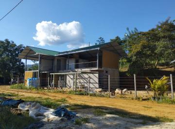 Casa de 3 habitaciones, San Martin · No Es Solo Una Casa en Tarapoto. Es un Refugio Creativo con Vista Infinita a La Selva.