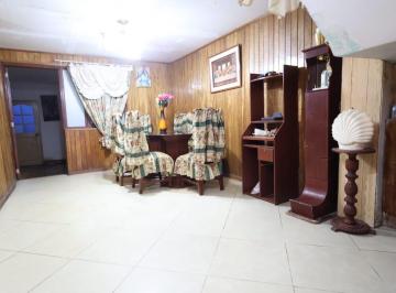 Casa · 155m² · 6 Dormitorios · 1 Estacionamiento · Venta de Casa en San Juan de Miraflores