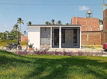 Casa · 140m² · 3 Dormitorios · 1 Estacionamiento · Casa en Venta Urb. Las Palmeras Mz A4 Lote 24 Av Los Algarrobos A. T 140 M&sup2;/a. C 108 m²
