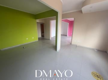Local comercial · 148m² · 2 Dormitorios · Venta de Amplio Dpto o Local en San Isidro Para Remodelar y Dejarlo a Tu Gusto