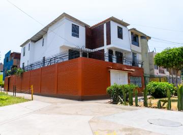 Casa de 12 habitaciones, Lima · Casa y Cochera en La Urb. Tupac Amaru - San Luis