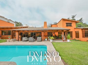 Casa · 371m² · 4 Dormitorios · 4 Estacionamientos · Oportunidad Única por Tiempo Limitado Casa Terreno en Chacarilla a Tan Solo $1,500 El m²