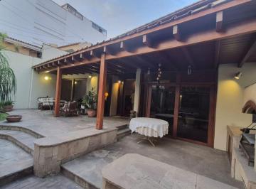 Casa de 4 habitaciones, Lima · Casa 402 m² Cerca a Av Caminos del Inca - Surco