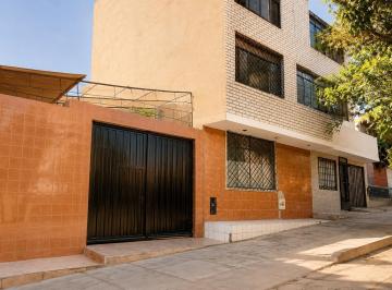 Local comercial · ¡Infraestructura de 4 Pisos Para Tu Próximo Gran Negocio!