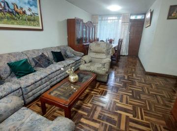 Casa de 12 habitaciones, Lima · Amplia y Hermosa Casa en Venta /4to Pisos/451 Mt