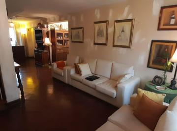 Casa · 209m² · 4 Dormitorios · 2 Estacionamientos · Casa en Pueblo Libre