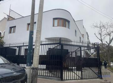 Local comercial · 212m² · 4 Estacionamientos · Local a La Venta en San Isidro