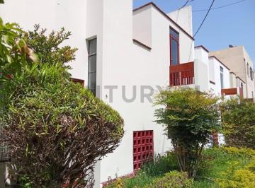 Casa de 3 habitaciones, Lima · Alquiler de Amplio Chalet Dúplex en Barranco – 126 m²