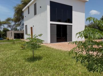 Casa de 3 habitaciones, Chiclayo · Casa de Campo con Piscina