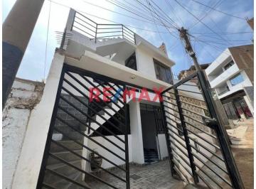 Casa de 4 habitaciones, Callao · Vendo Casa de 2 Pisos con Gran Potencial de Inversión en Ciudad del Deporte Ventanilla