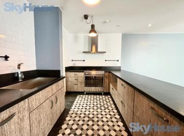 Departamento · 100m² · 2 Dormitorios · 1 Estacionamiento · Alquiler Moderno Flat Remodelado 100 m² Barrio Medico Vista a La Aurora