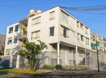Departamento · 107m² · 3 Dormitorios · Venta de Flat en Calle Las Palmas 104, Urb. La Capilla