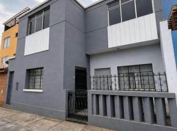 Casa de 6 habitaciones, Lima · Venta de Casa en Barranco | 6 Ambientes | Patio Interno