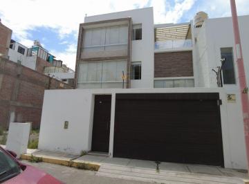 Casa de 4 habitaciones, Arequipa · Venta de Casa de Ensueño en Sachaca