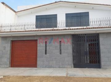 Casa · 800m² · 4 Dormitorios · Casa en Venta en Urb. Patazca, chiclayo.(J. Ruiz)