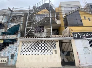 Local comercial · 290m² · 4 Dormitorios · ¡Gran Oportunidad Comercial y Residencial en Los Olivos! Local de 2 Pisos en Excelente Ubicación