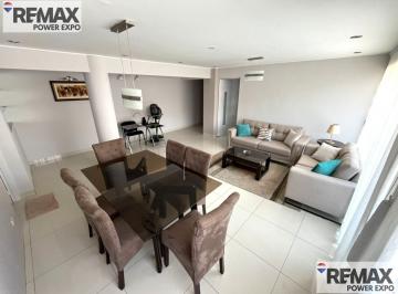 Departamento · 137m² · 3 Dormitorios · 1 Estacionamiento · Alquiler Amoblado en Surco