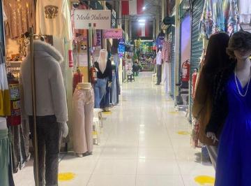 Local comercial · 6ha · 1 Dormitorio · Surco Venta Local de 6 m² 1er Piso Av Aviaciòn Cdra 50 C C Polvos de Higuereta