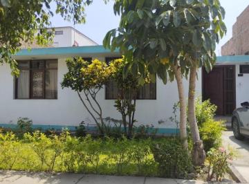 Casa · 331ha · 3 Dormitorios · 1 Estacionamiento · Vendo Amplia Casa en San Borja (Oportunidad de Inversion)
