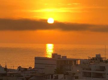 Departamento de 3 habitaciones, Lima · Dúplex en Miramar – Vista de Señoritas a Punta Rocas