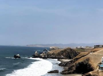 Casa de playa de 3 habitaciones, Cañete · Venta de Bungalow Frente Al Mar 3 Dorm. - Playa La Encontrada, Km 115 Asia