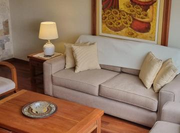 Sala · Triplex de 254 m² Frente a Parque en Huertos de San Antonio