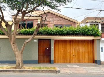 Casa de 4 habitaciones, Lima · Linda Casa Cerca a La Av La Molina y Javier Prado